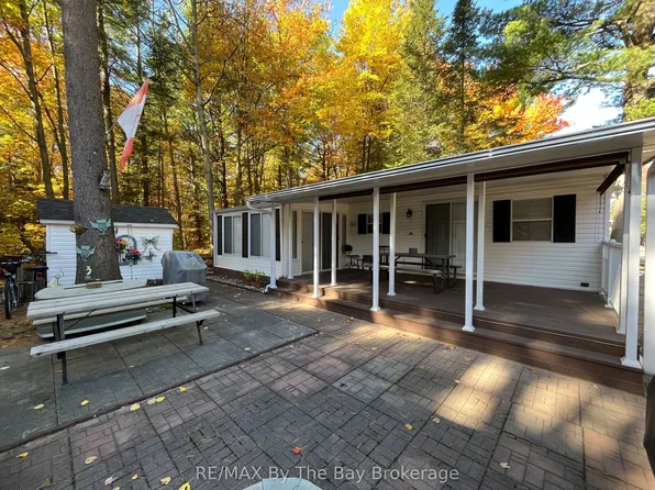 85 Theme Park Dr #68, Wasaga Beach, ON L9Z 1X7
