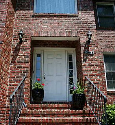 2nd image of 2615 Landview Cir
