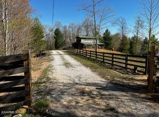 208 Rainbow Rd, Lancing, TN 37770