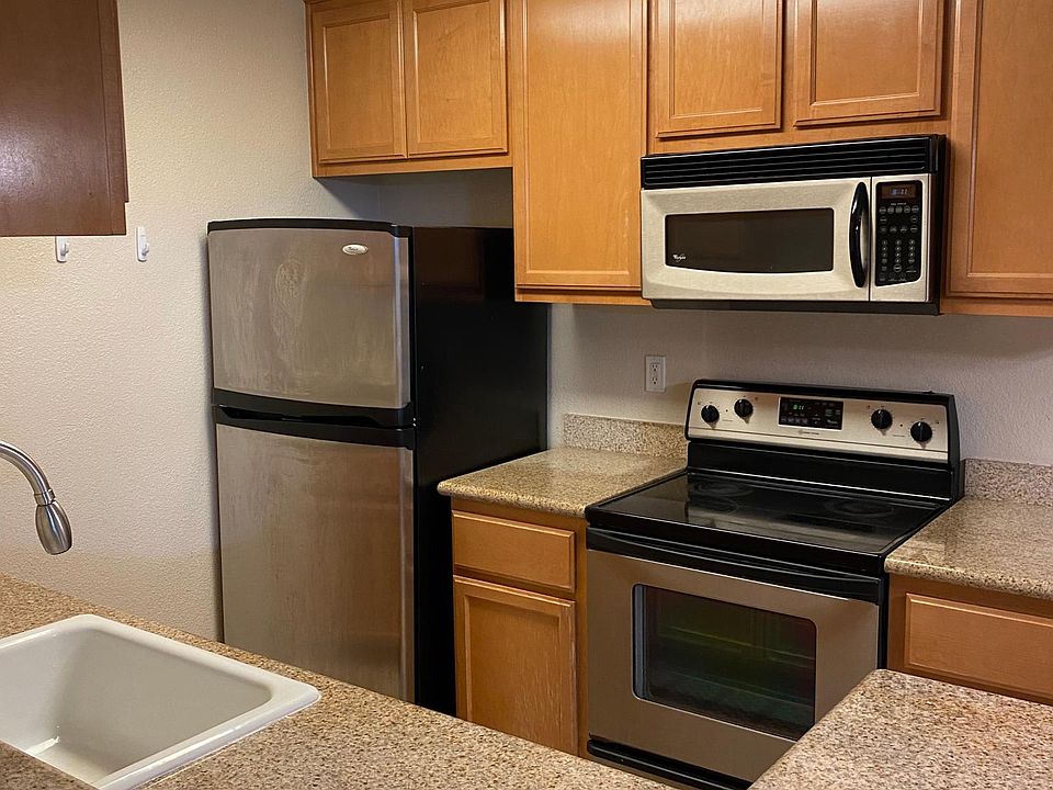 1st image of 2653 Somerset Park Cir