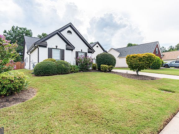 2nd image of 3554 Dunbar Ln