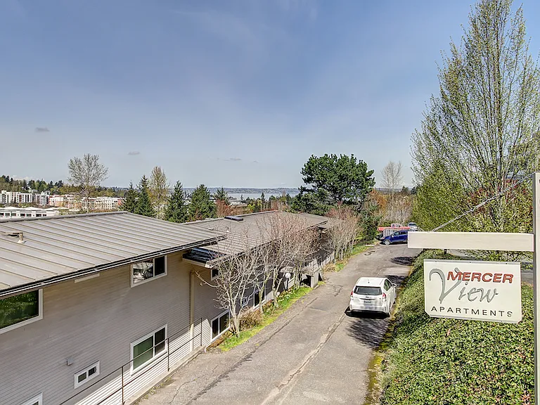 3015 81st Pl SE — Photo 1