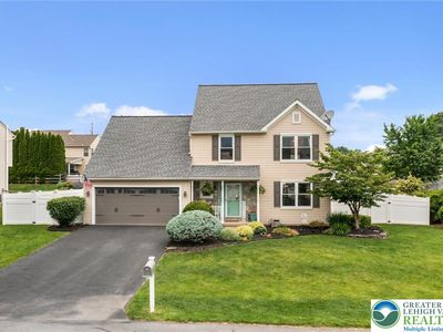 2191 Black Forest Dr, Coplay, PA, 18037