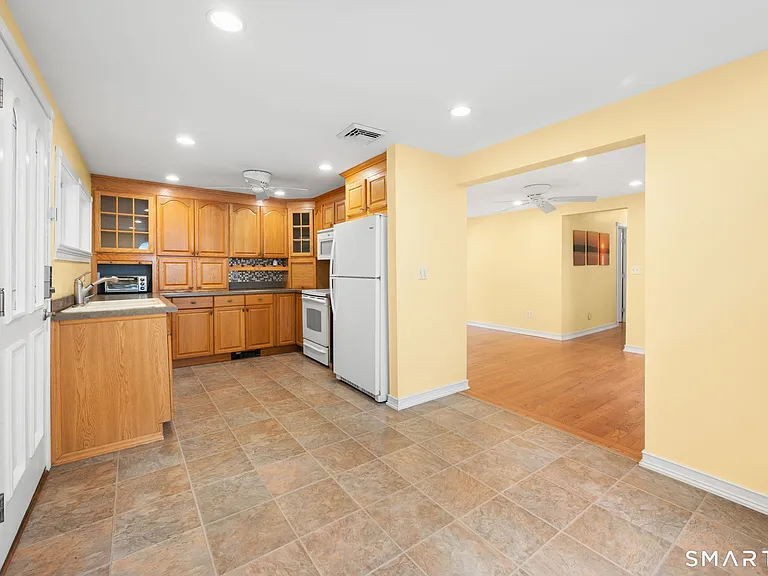 87B Cottage Rd — Photo 8