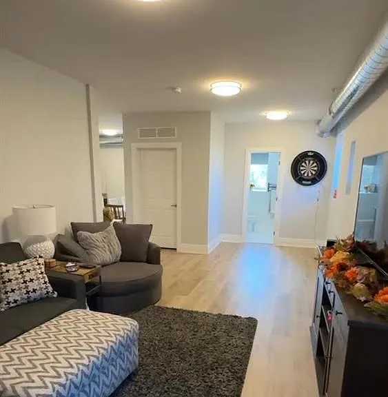 66 Albert St W #1 — Photo 8