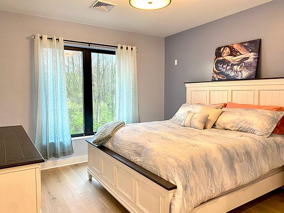 3rd image of 116 West Ave #305