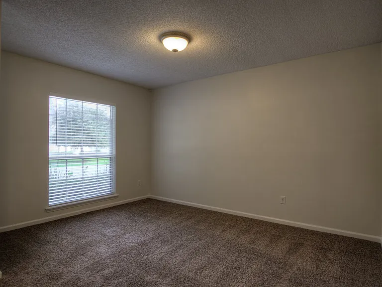 1336 Marsh Grass Ct — Photo 4