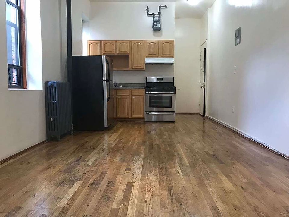 1st image of 30 Graham Ave #1