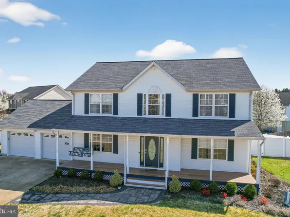 22136 Snapdragon Ct, Great Mills, MD 20634