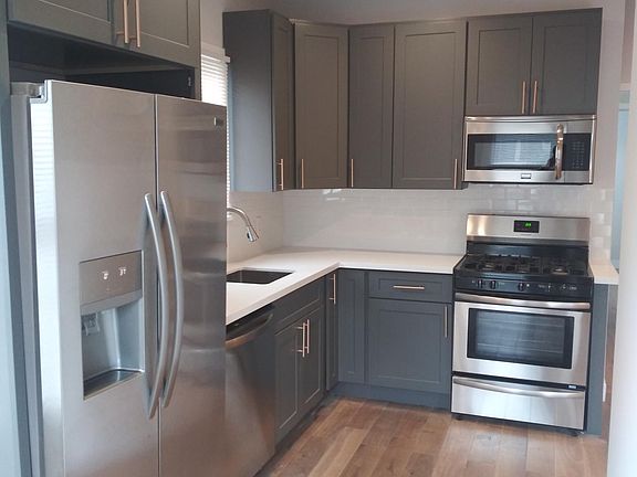 3rd image of 1325 Ingraham St APT 208