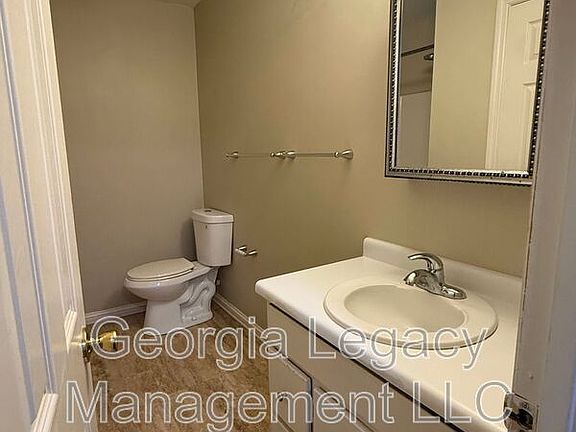 3rd image of 46 Creek Side Dr