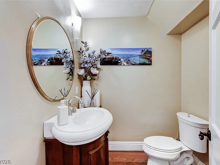 7001 Alamitos Cir — Photo 32