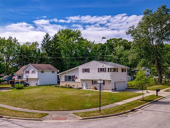 2nd image of 2381 Sherwin Dr