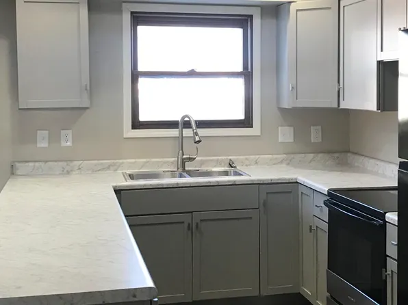 170 Birch Ct, Manteno, IL
