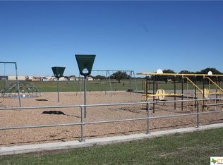 126 Boulder Ridge Dr, Cuero, TX 77954