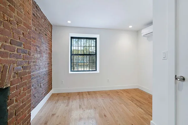 Rented by Eliaman Group, LLC | media 29