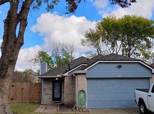 1211 Chelsea Ln, Pearland, TX 77581
