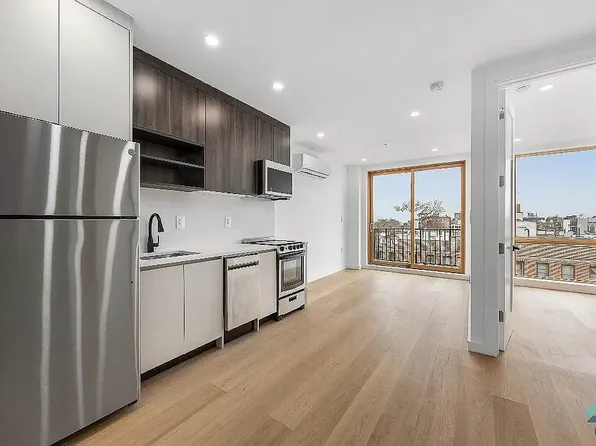 3216 Glenwood Road image 1 of 12