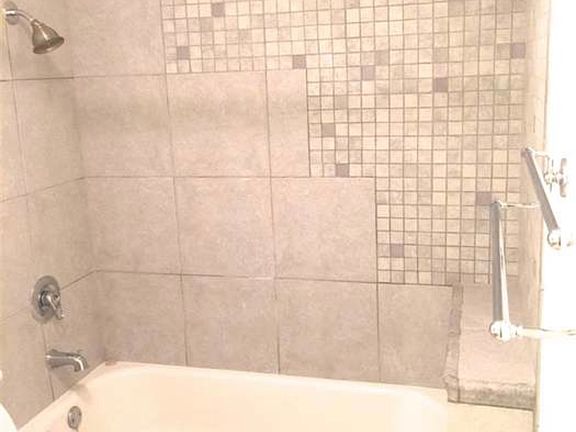 3rd image of 3750 La Jolla Village Dr
