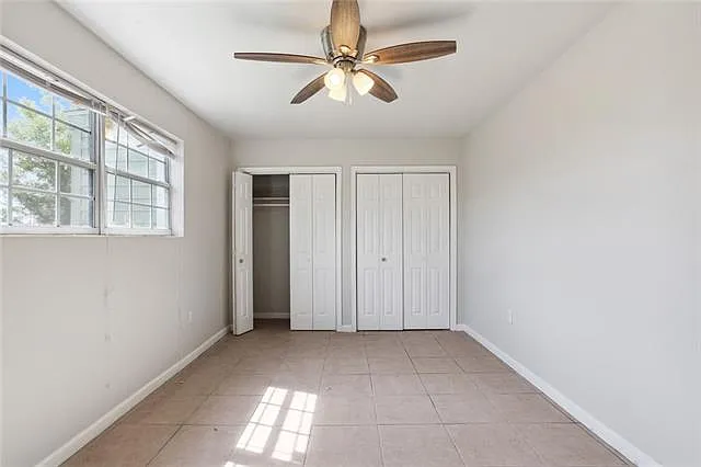 4745 Francis Dr — Photo 10