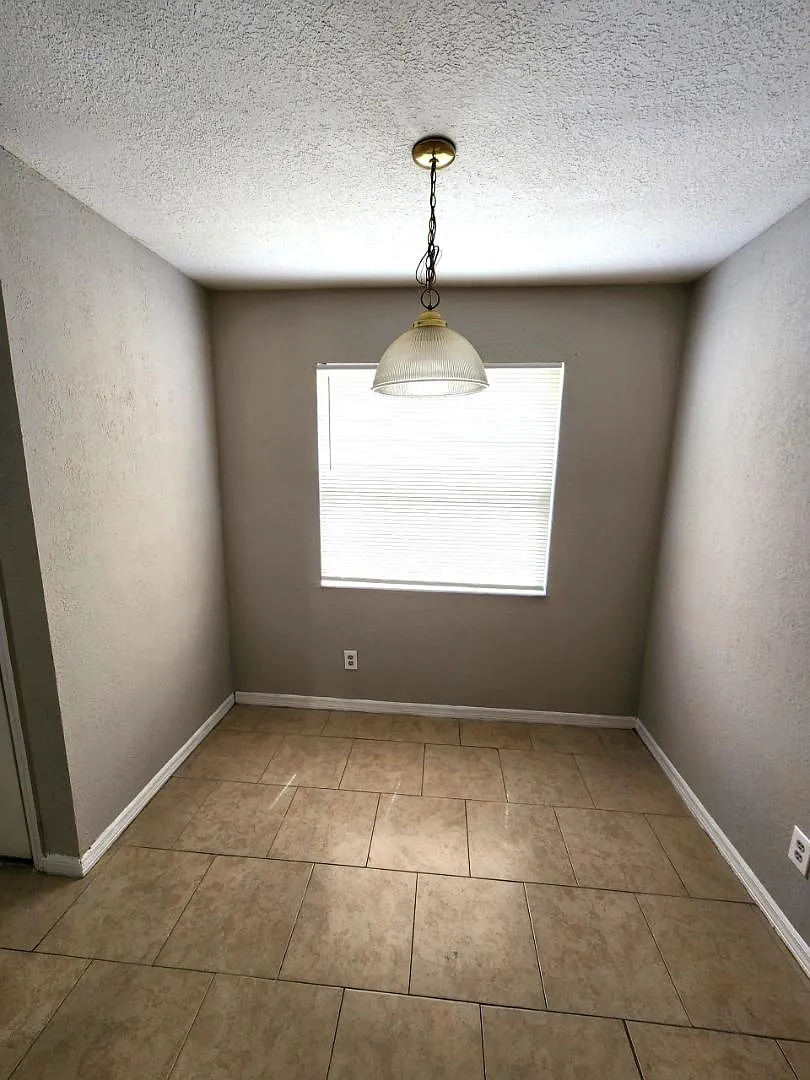 103 Booth Ln - Apt C — Photo 4