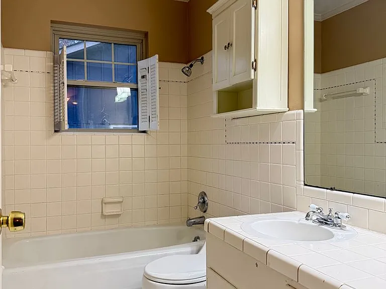 323 Auburn Dr — Photo 11