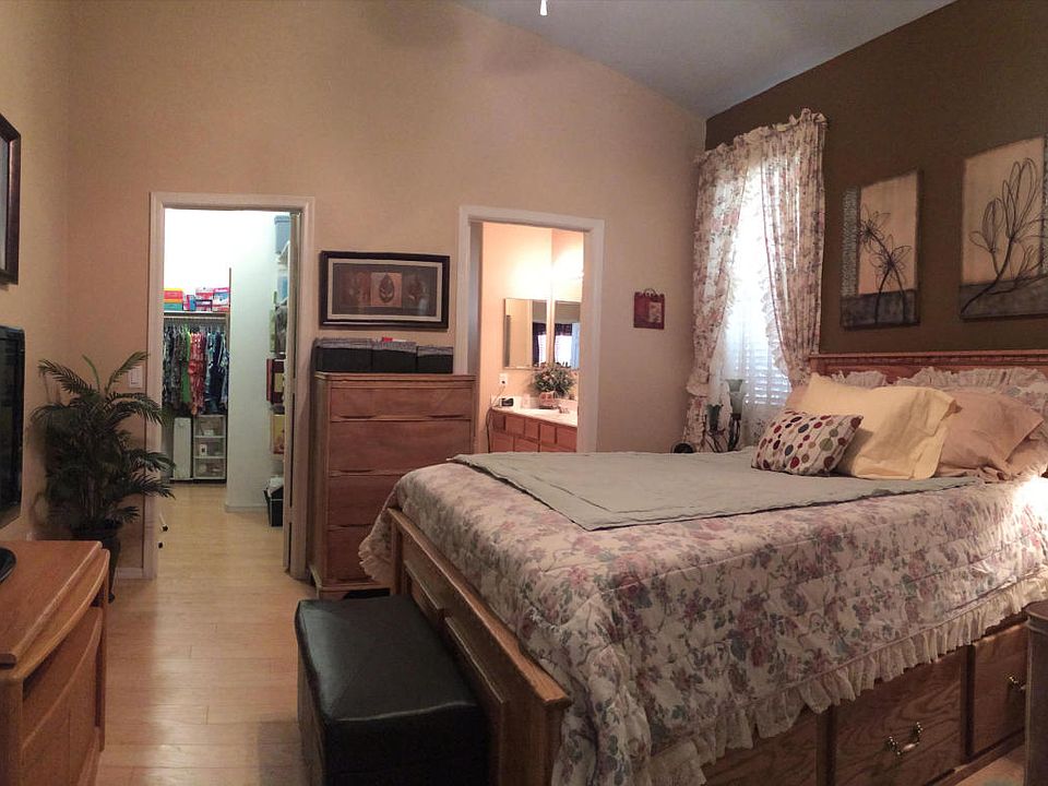 1st image of 8946 E Crescent Ave