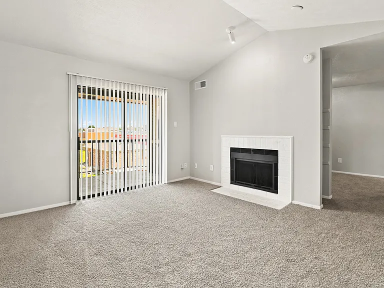 The Summit Apartments — Photo 27