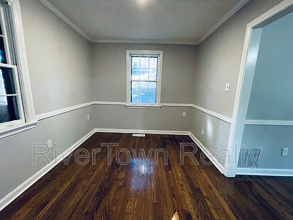 3rd image of 3539 Kimball Ave