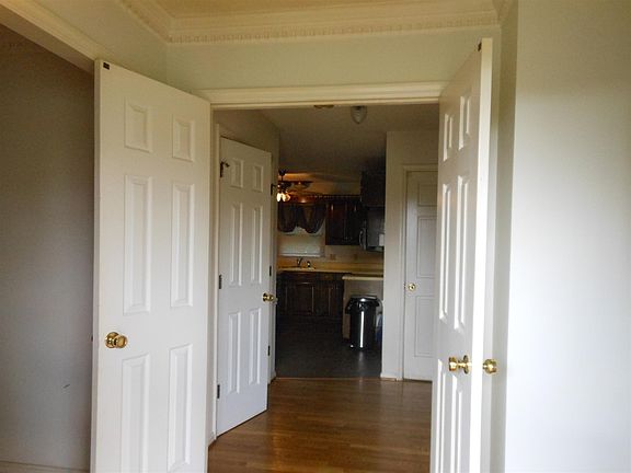 3rd image of 521 Christy Dr