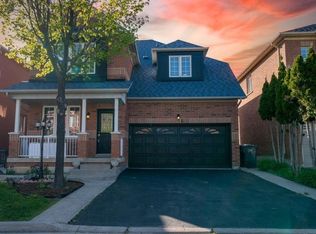 6 Bentgrass Ln, Brampton, ON L7A 3K2
