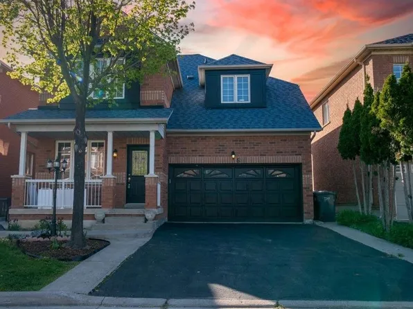 6 Bentgrass Ln, Brampton, ON L7A 3K2