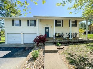 107 Skyline Dr, Goreville, IL 62939