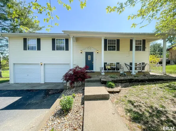 107 Skyline Dr, Goreville, IL 62939