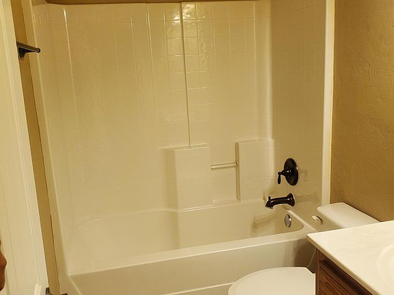 5th image of 7608 Meadow Lake Dr