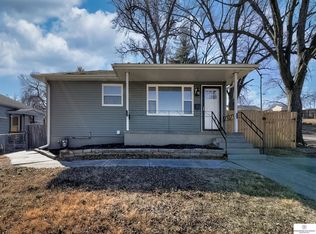 5639 Oak St, Omaha, NE 68106