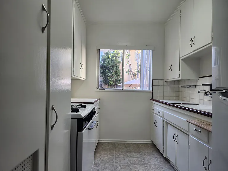Always bright kitchen.