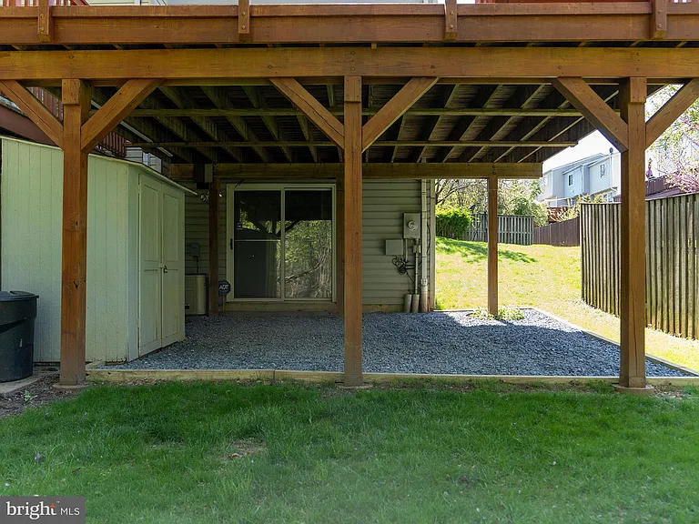 19130 Partridge Wood Dr — Photo 25