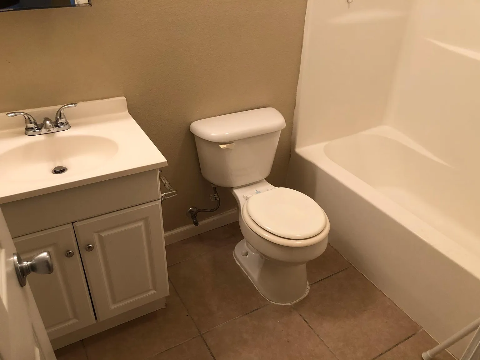6873 Tara Ln — Photo 2
