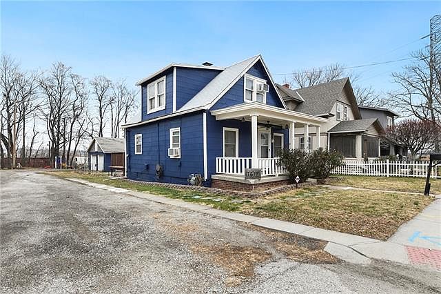 1st image of 1618 Metropolitan Ave