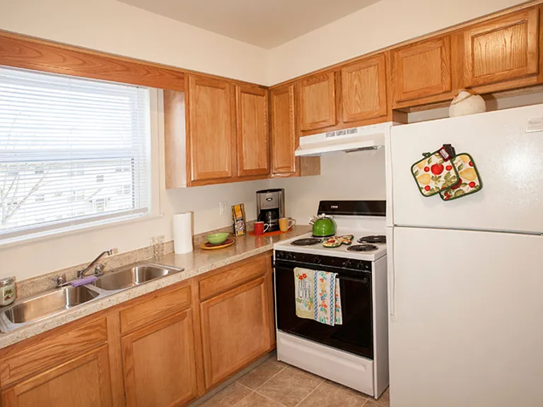 State Place Apartment Homes — Photo 6
