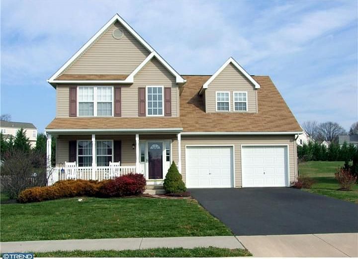 1st image of 323 S Brookside Dr