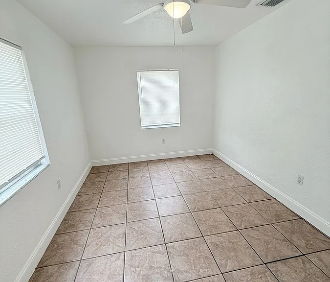 1252 Eldridge St — Photo 9