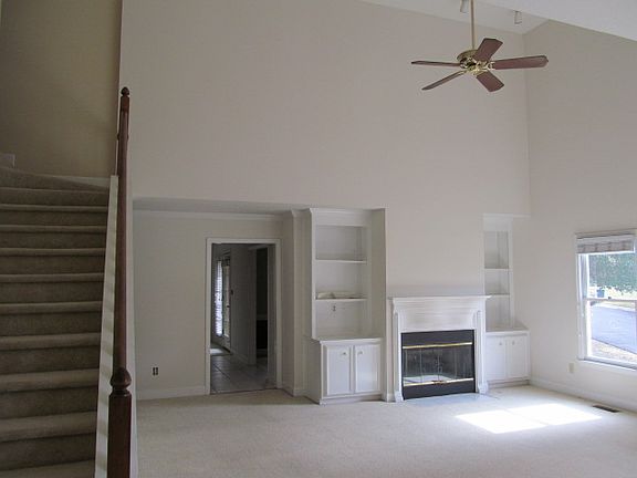 2nd image of 719 Magruder Ct