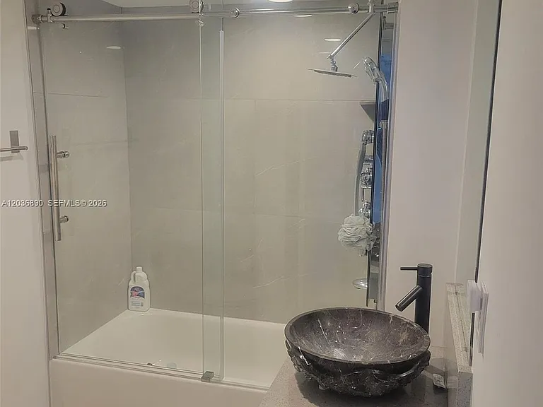 2555 Collins Ave #2207 — Photo 9