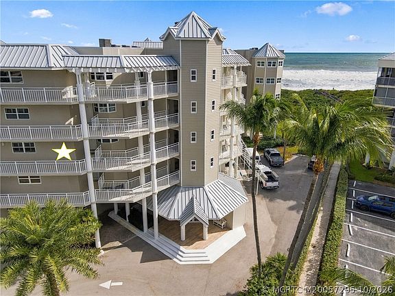 4th image of 579 NE Plantation Rd APT S205