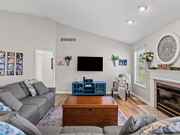 4th image of 5008 Heritage Dr