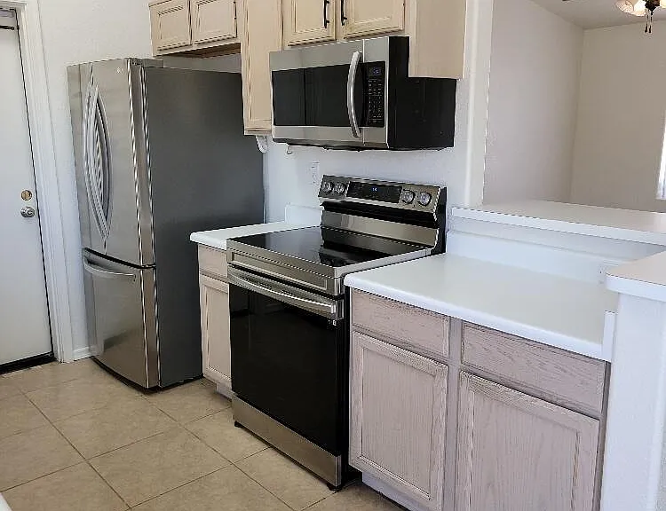 830 Falcon Dr — Photo 7