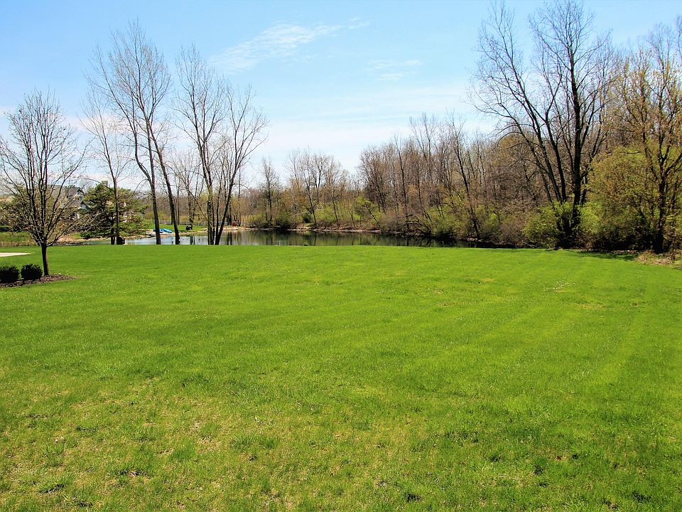 1st image of 392 Riverby Ln
