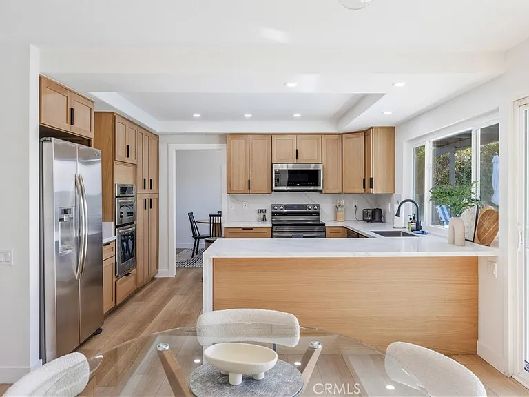 25266 Pacifica Ave — Photo 9